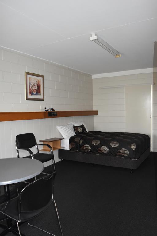 Black Diamond Motel Blackwater Room photo
