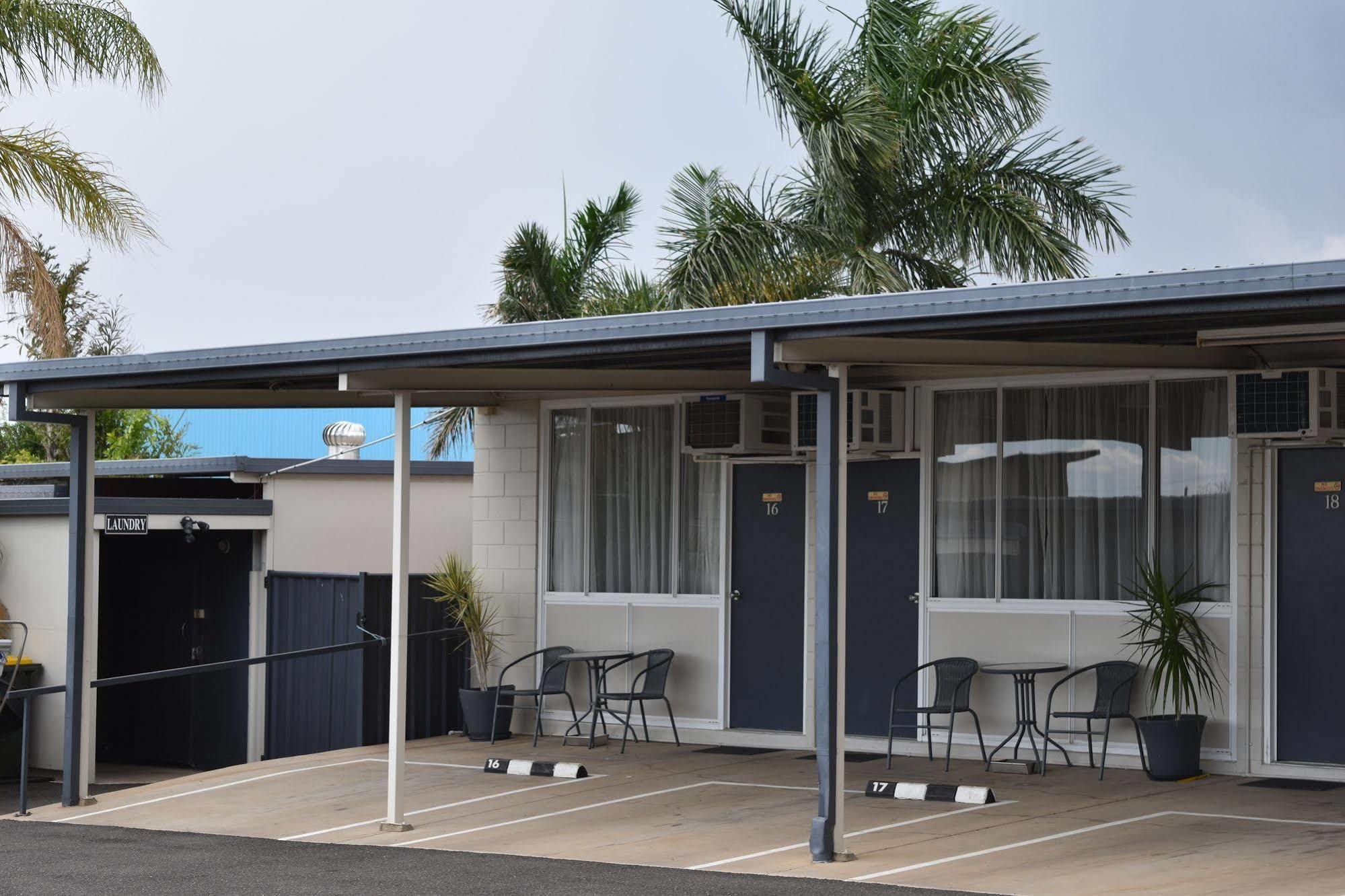 Black Diamond Motel Blackwater Exterior photo